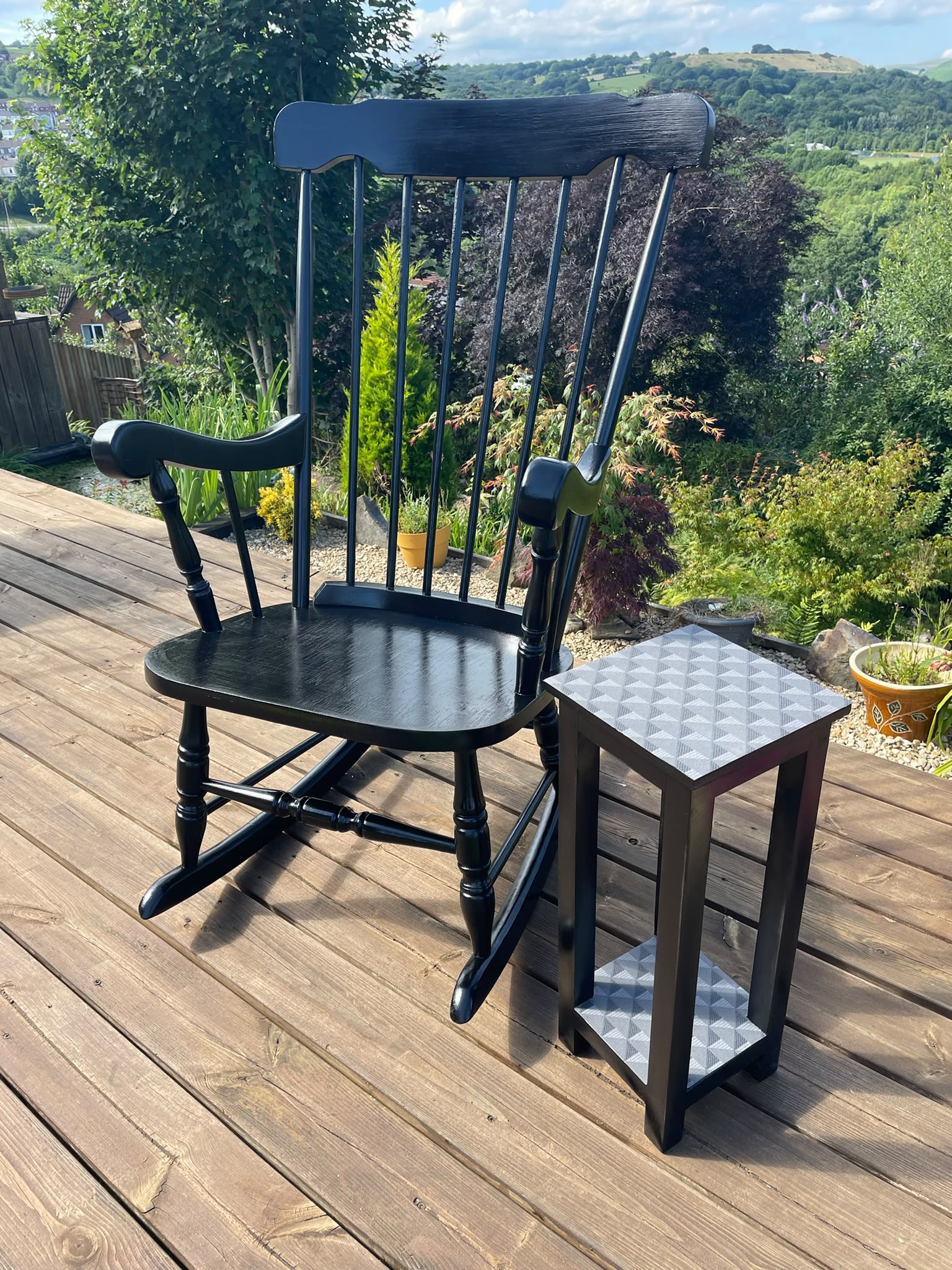 Black chair and side table set